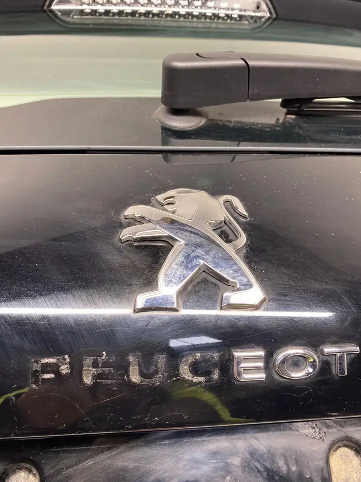 Peugeot 308 (2013 - 2021) Крышка багажника — фото 2