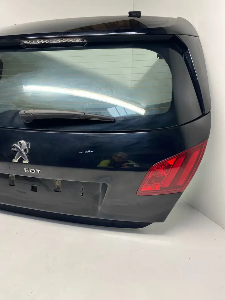 Peugeot 308 (2013 - 2021) Крышка багажника — фото 11