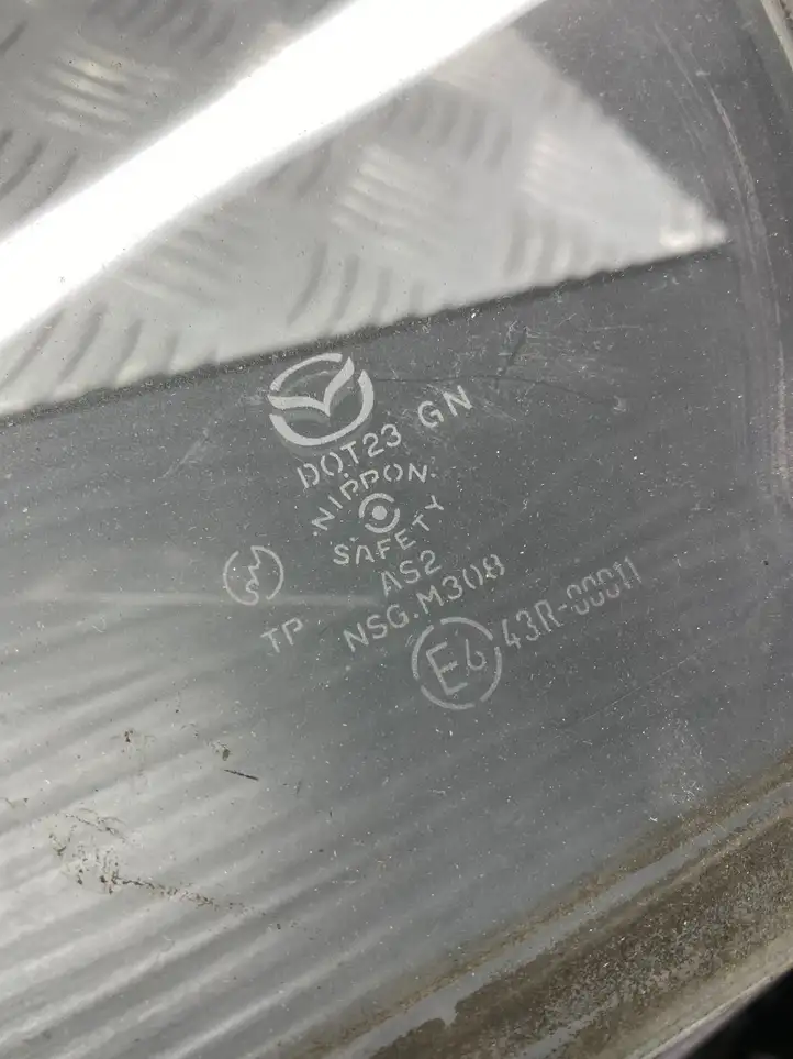 Mazda 5 (2005 - 2010) 43R00011 Форточка двери — фото 2