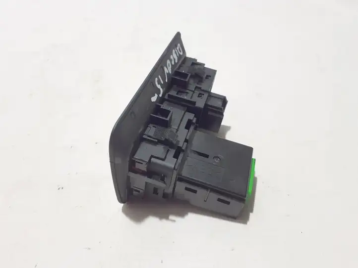 Land Rover Discovery Sport (2014 - 2019) FK7211654DC Кнопка закрытия крышки багажника — фото 4