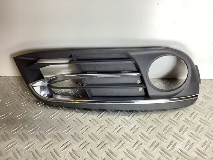 BMW X5 F15 (2013 - 2017) 51117331738 Решетка противотуманной фары — фото 1