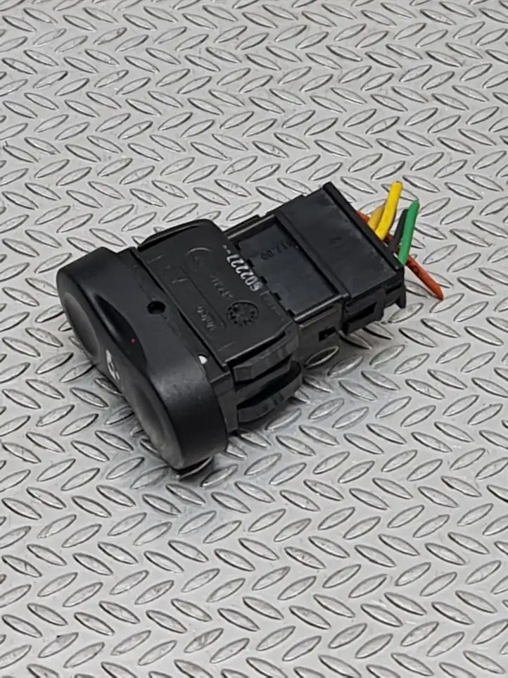 Dacia Sandero (2008 - 2012) E30607 Кнопка стеклоподъемников — фото 4