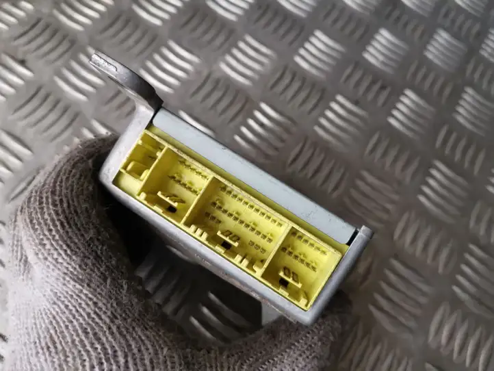 Nissan Qashqai (2006 - 2010) 98820JD000 Блок управления SRS — фото 3