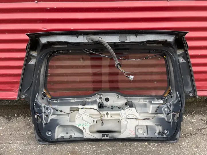 Volvo V70 (2007 - 2013) Крышка багажника — фото 2
