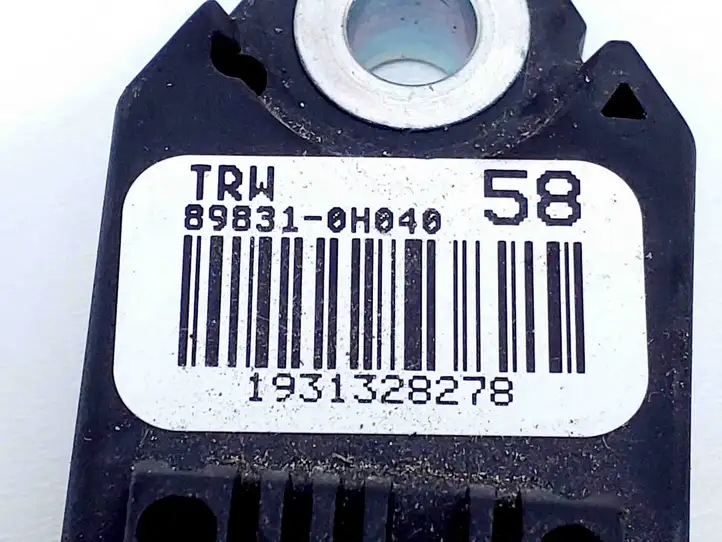 Toyota Aygo AB40 (2018 - 2021) 898310H040 Датчик удара SRS — фото 2