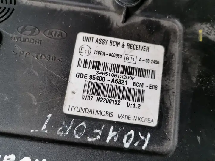 Hyundai i30 (2012 - 2015) 95400A6821 Модуль комфорта — фото 3
