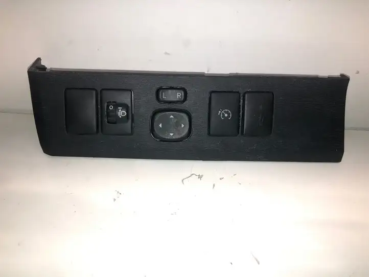 Toyota Avensis T270 (2012 - 2015) 5544605060 Другие включатели / ручки/ переключатели — фото 1