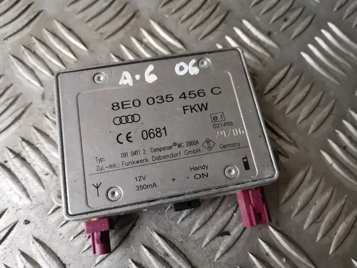 Audi A6 S6 C6 4F (2004 - 2008) 8E0035456C Усилитель антенны — фото 2