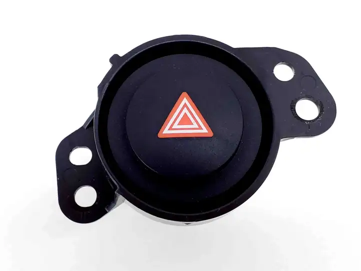 Toyota Aygo AB40 (2018 - 2021) 15B424 Включатель аварийных фонарей — фото 1