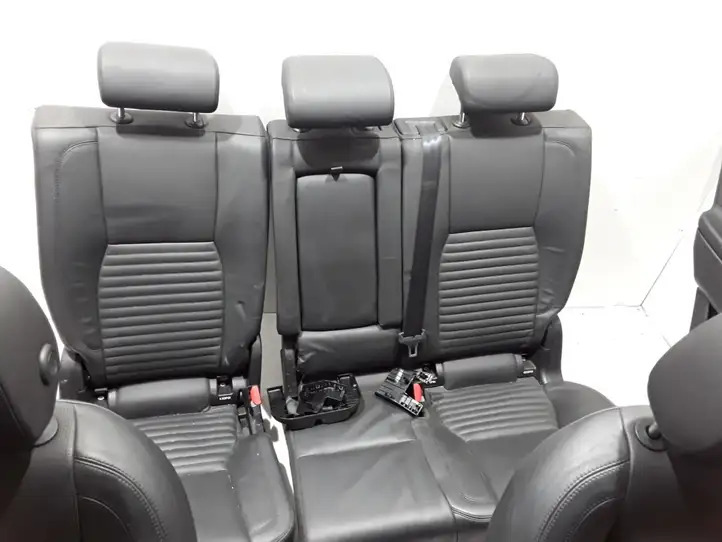 Land Rover Discovery Sport (2014 - 2019)   Комплект салона