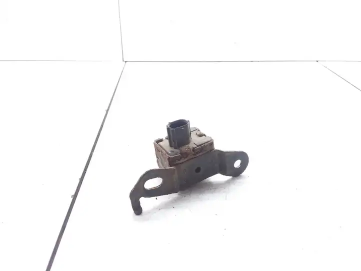 Toyota Corolla E120 E130 (2000 - 2004) 8917313030 Датчик удара SRS — фото 1