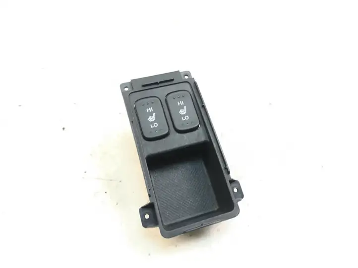 Honda CR-V (2006 - 2009) 83410SWAU010M1 Включатель обогрева — фото 1