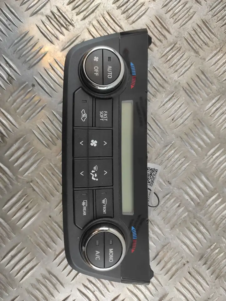 Toyota RAV 4 (XA40) (2012 - 2018) 5590042450 Блок управления климат-контролем — фото 2