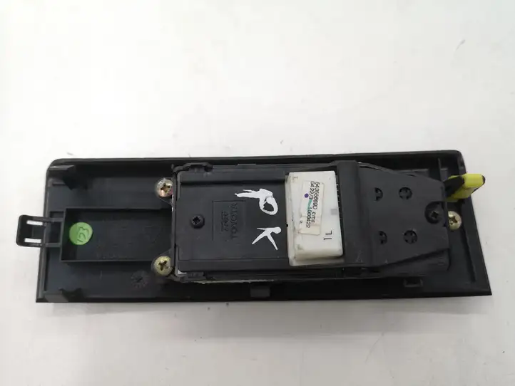 Toyota Corolla Verso AR10 (2004 - 2009) 742320F020 Кнопка стеклоподъемников — фото 4