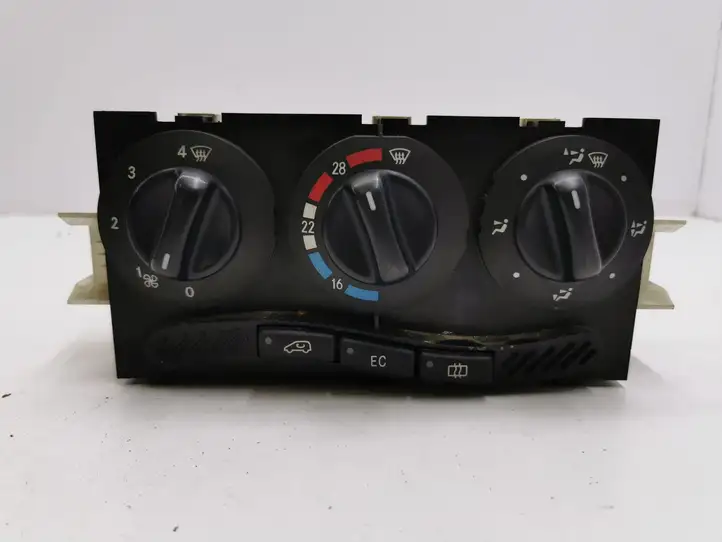 Mercedes-Benz A W168 (1997 - 2004)  1688300485 Блок управления кондиционера воздуха / климата/ печки (в салоне)