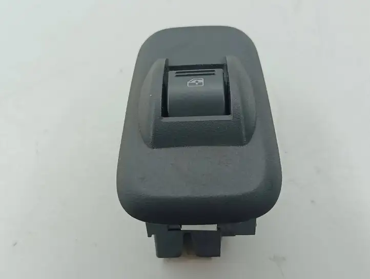 Saab 9-7X (2005 - 2009) 15806861 Кнопка стеклоподъемников — фото 1