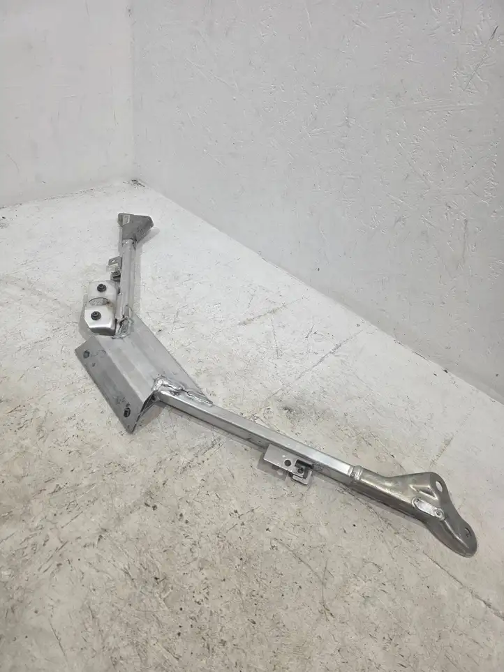 Bentley Continental   971805473 Другая деталь отсека двигателя