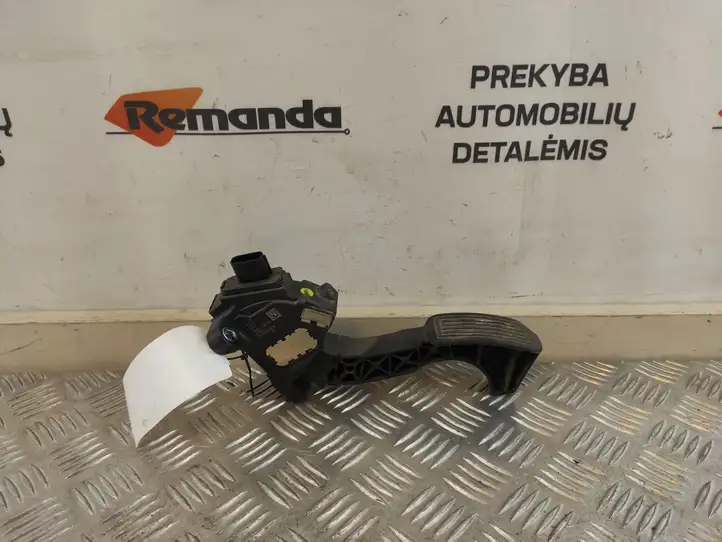 Toyota RAV 4 (XA40) (2012 - 2018) 781100W040 Педаль акселератора — фото 1
