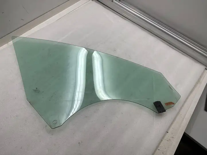 Tesla Model 3 (2017 - 2023) 43R004530 Стекло передней двери — фото 3