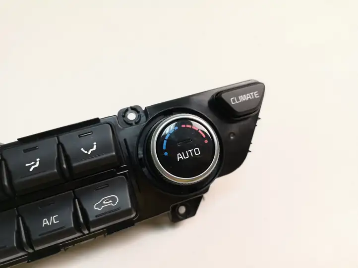Kia Sportage (2014 - 2016) 97250F1700 Блок управления климат-контролем — фото 2