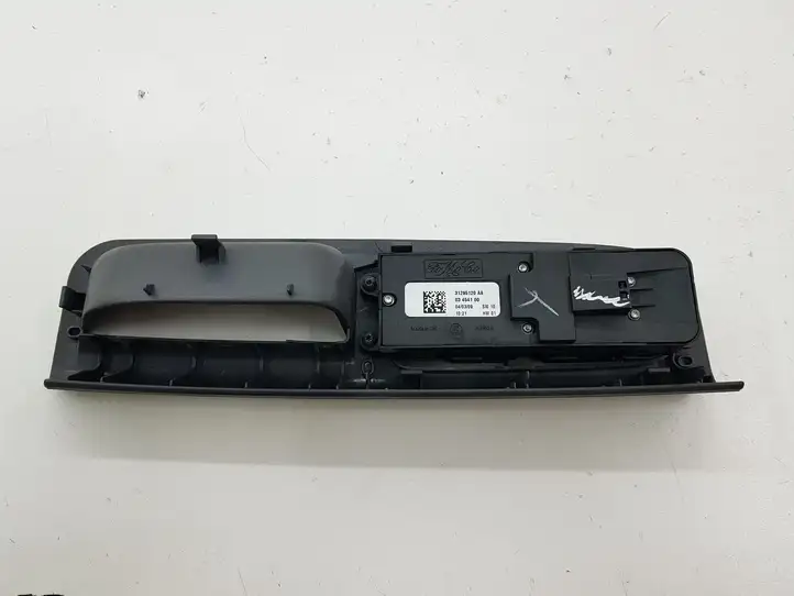 Volvo V50 (2008 - 2012) 31295120AA Кнопка стеклоподъемников — фото 7