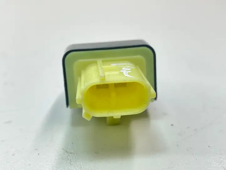 Toyota RAV 4 (XA30) (2006 - 2016)  8983133020 Датчик удара надувных подушек