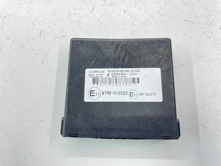 Toyota Corolla Verso AR10 (2004 - 2009) 897800F020 Блок иммобилайзера — фото 1
