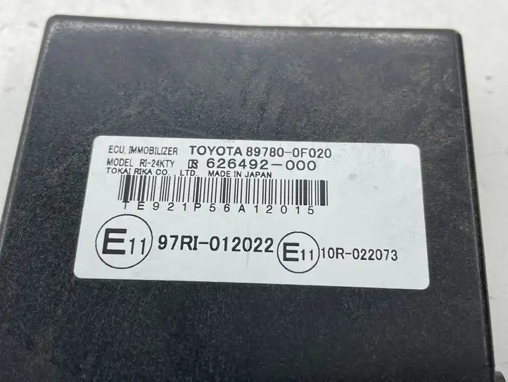 Toyota Corolla Verso AR10 (2004 - 2009) 897800F020 Блок иммобилайзера — фото 2