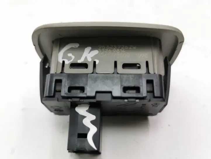 Citroen C5 (2008 - 2017) 96623726ZW Кнопка стеклоподъемников — фото 6