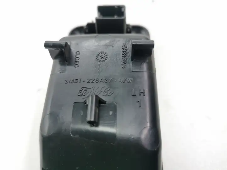 Ford Kuga I (2008 - 2012) 3M51226A37AFW Кнопка стеклоподъемников — фото 5