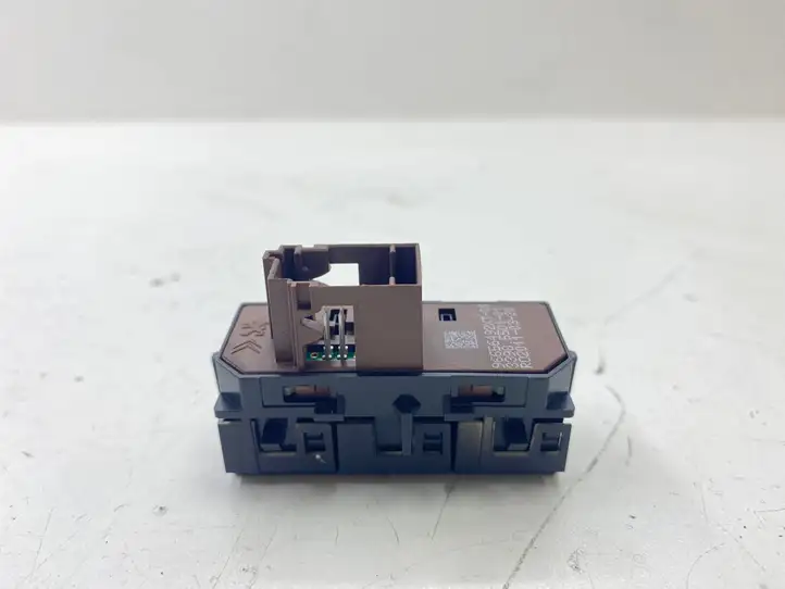 Peugeot 5008 (2009 - 2013)  96656492 Включатель системы стабильности (ESP)