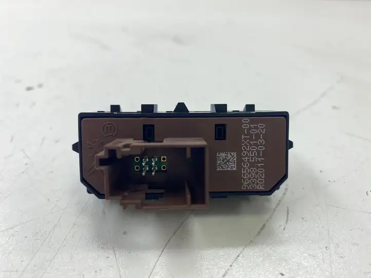 Peugeot 5008 (2009 - 2013)  96656492 Включатель системы стабильности (ESP)