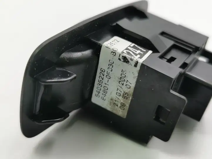 Toyota Corolla Verso AR10 (2004 - 2009) 848010F030 Блок кнопок стеклоподъемников — фото 4