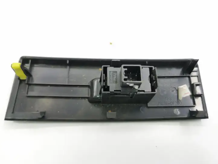Toyota Corolla Verso AR10 (2004 - 2009) 742310F030 Блок кнопок стеклоподъемников — фото 5