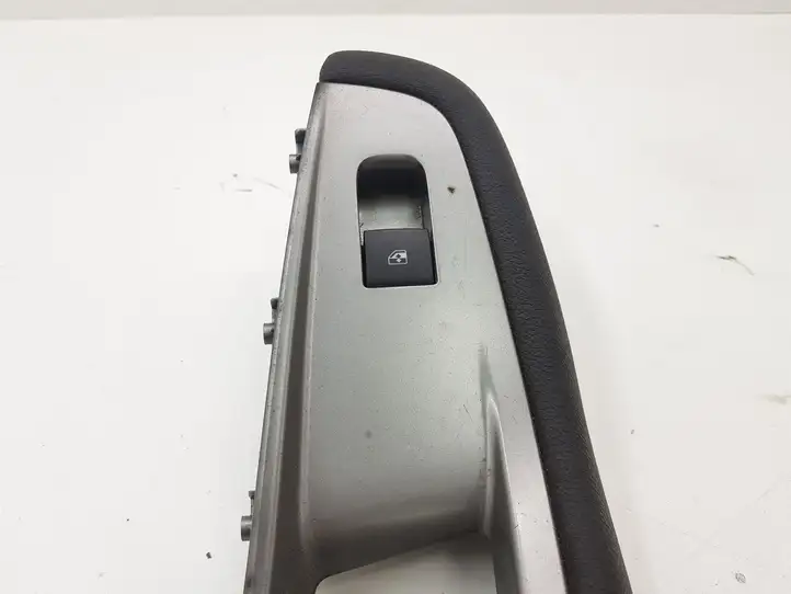Chevrolet Orlando (2010 - 2015) 95982044 Блок кнопок стеклоподъемников — фото 9