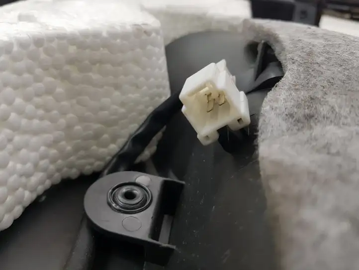 Chevrolet Captiva (2006 - 2011)  96441174 Обшивка передней двери