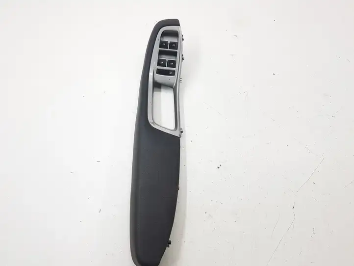 Chevrolet Orlando (2010 - 2015) 95982041 Кнопка стеклоподъемников — фото 1