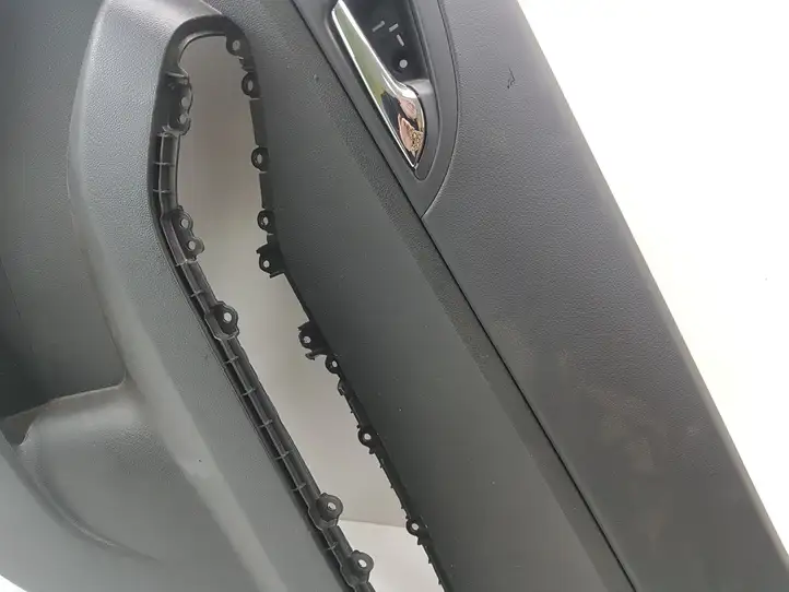 Chevrolet Orlando (2010 - 2015) 95981959 Обшивка задней двери — фото 12