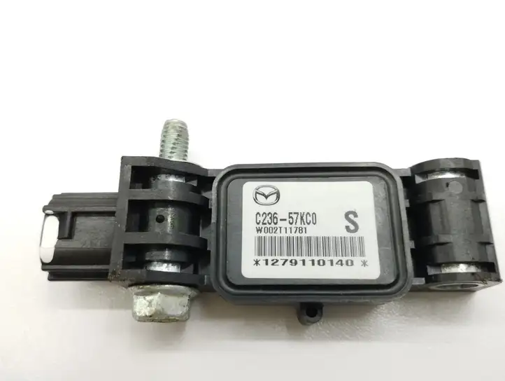 Mazda 5 (2005 - 2010) C23657KC0 Датчик удара SRS — фото 3