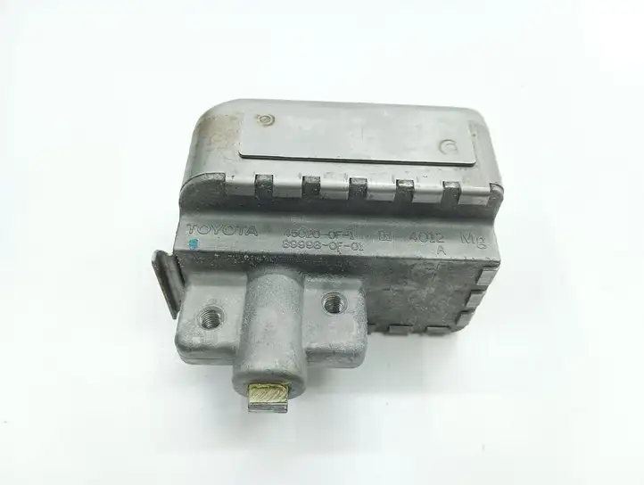 Toyota Corolla Verso AR10 (2004 - 2009) 4502089998 Блокиратор руля — фото 1