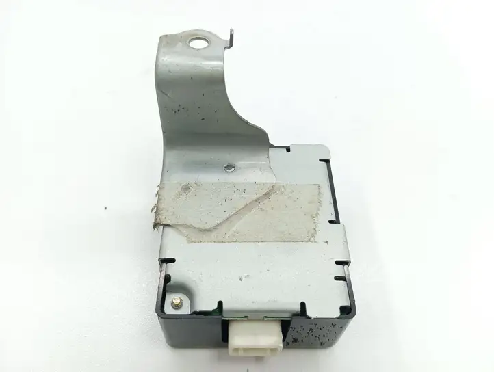 Toyota Corolla Verso AR10 (2004 - 2009) 897410F010 Блок управления дверью — фото 4