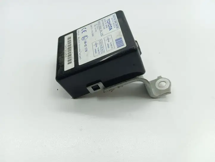 Toyota Corolla Verso AR10 (2004 - 2009) 897410F010 Блок управления дверью — фото 6