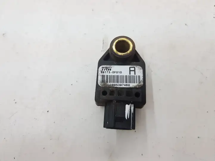 Toyota Corolla Verso AR10 (2004 - 2009) 891730F010 Датчик удара SRS — фото 3