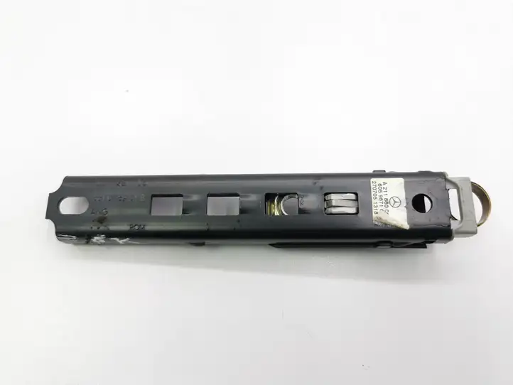 Mercedes-Benz ML W164 (2005 - 2011) A2118600688 Регулятор ремня безопасности — фото 4
