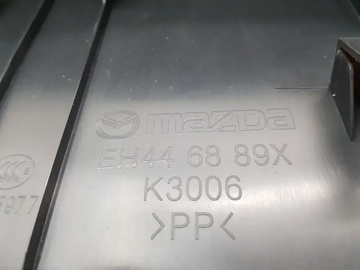 Mazda CX-7 (2009 - 2014) EH446889X Отделка порога багажника — фото 8