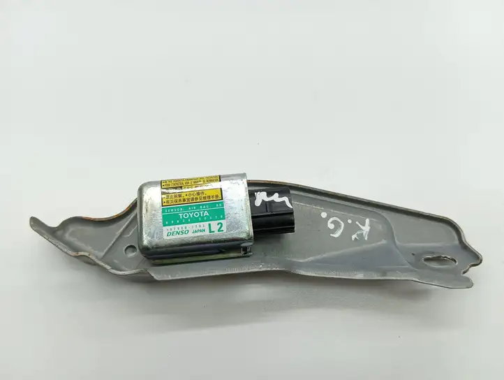 Lexus GS 300 350 430 450h (2004 - 2007) 8983430020 Датчик удара SRS — фото 1