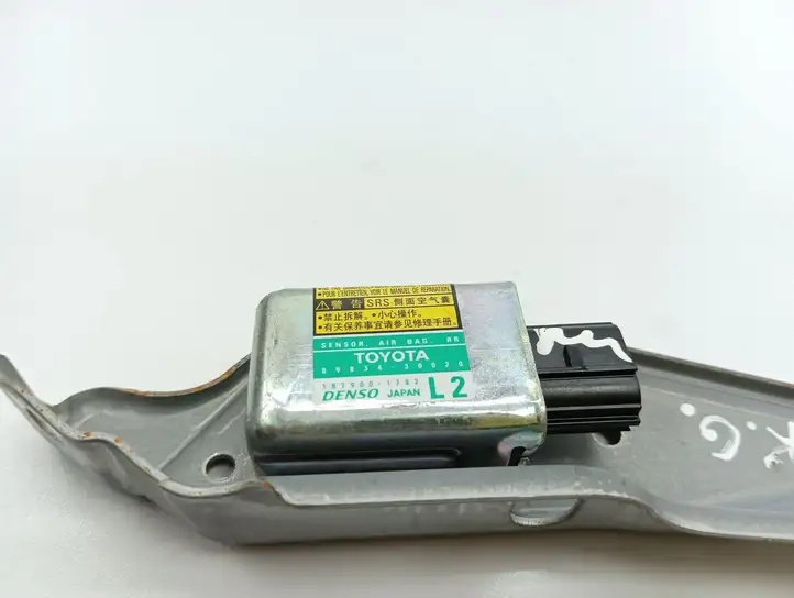 Lexus GS 300 350 430 450h (2004 - 2007) 8983430020 Датчик удара SRS — фото 6