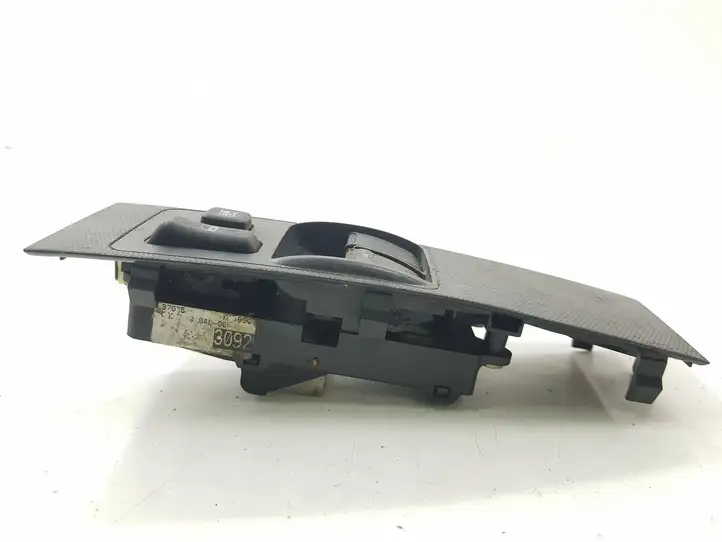 Toyota Corolla Verso AR10 (2004 - 2009) 848200F040 Блок кнопок стеклоподъемников — фото 3
