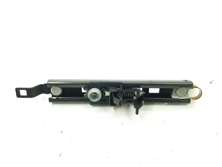 Opel Vectra B (1999 - 2002) 090504938 Регулятор ремня безопасности — фото 1
