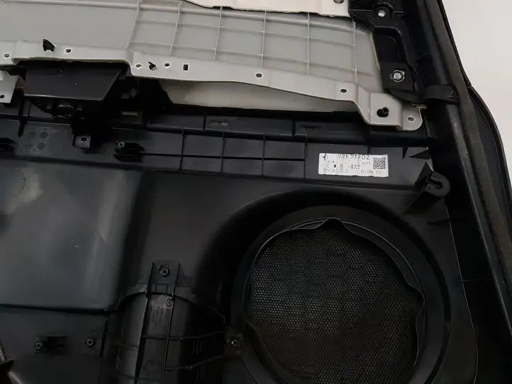 Mazda CX-7 (2009 - 2014) EH44685C1 Обшивка задней двери — фото 7